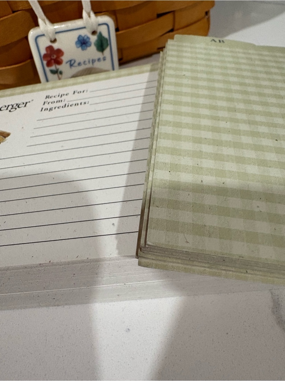 Longaberger Recipe Basket with Floral Fabric recipe cards plastic insert 
2002 - Picture 4 of 9
